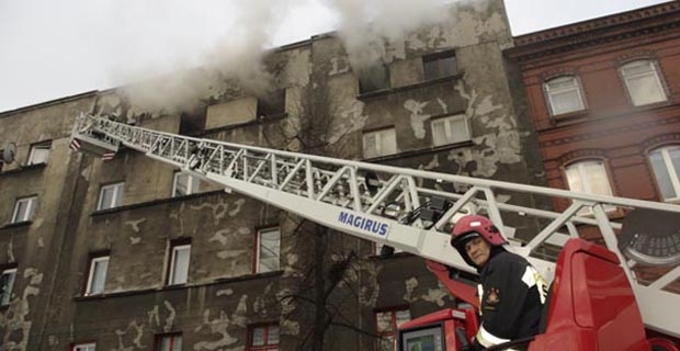 Pożar w kamienicy na Raciborskiej