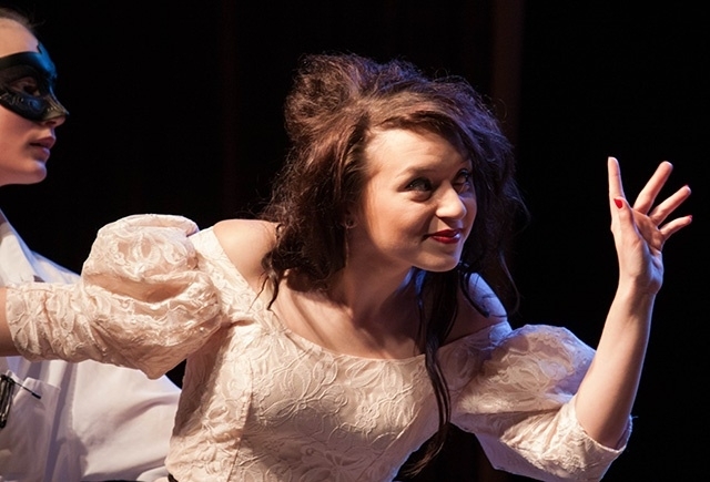 Batory znów zamieniony w teatr
