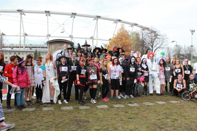 Czarownice, kościotrupy, zombie. Taki był Bieg Halloween