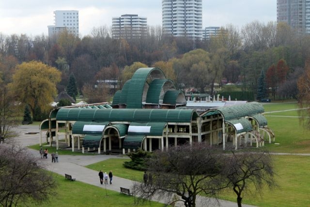 Wyburzą parkowego Szkieletora