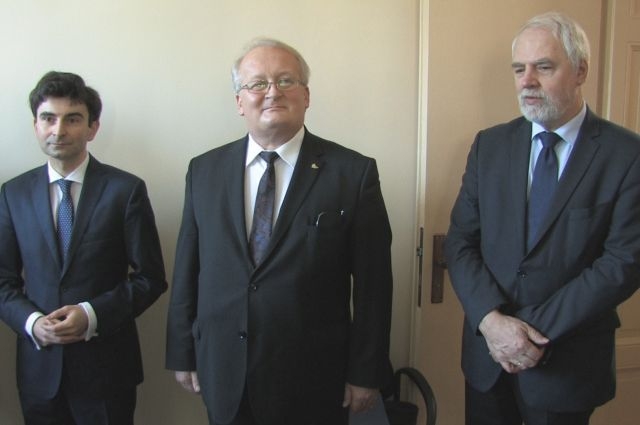 Trzech polityków PO otwarło wspólne biuro
