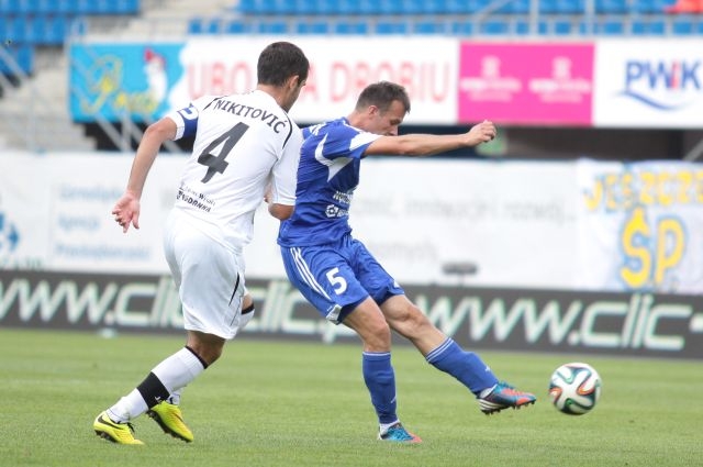 W pucharach awans, w lidze nadal zero