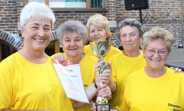 Seniorzy lubią wspólną gimnastykę
