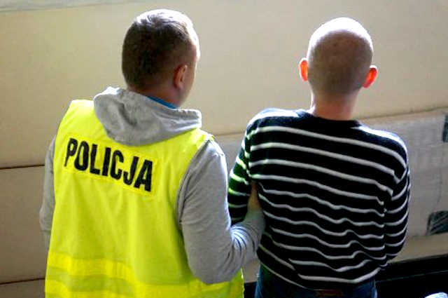 Czterdziestolatek chciał podpalić dziecko