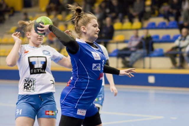 Ruch zdziesiątkowany, ale u siebie nadal zwycięski
