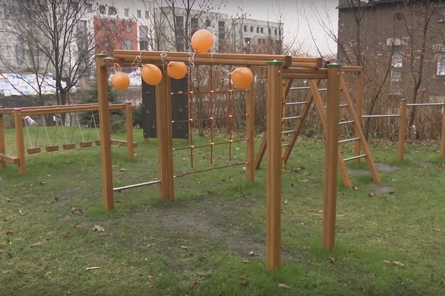 Plac zabaw i schron, czyli wyzwalamy energię | Fotoreportaż