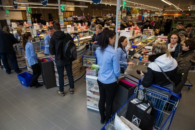 Tłumy na otwarciu nowego ALDI