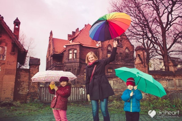 Rozłożyli parasol nad rzeźnią