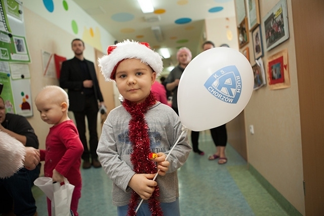 Mikołaj w Chorzowskim Centrum Pediatrii i Onkologii