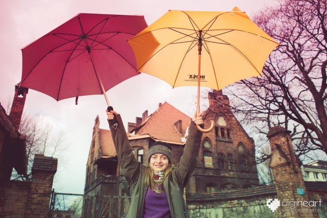 Rozłożyli parasol nad rzeźnią