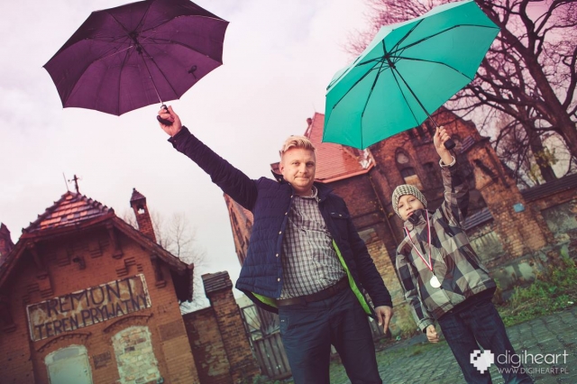 Rozłożyli parasol nad rzeźnią