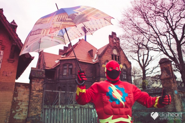 Rozłożyli parasol nad rzeźnią